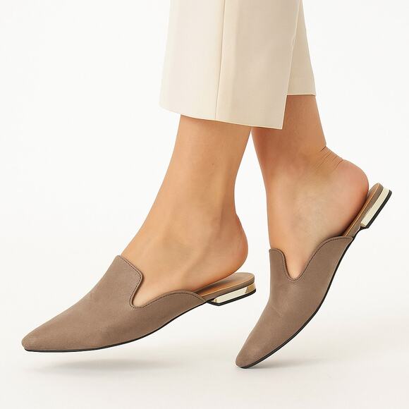 Bamboo Cynic Beige Tan Faux Suede Closed Toed Flats Mules Size 8 - Picture 1 of 8